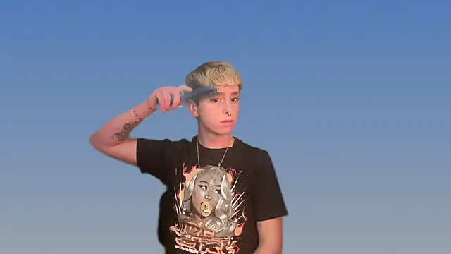 Snapshot of twentywithafelonyy chatting on 02/05/25, 08:32 twentywithafelonyy online show from 02/05/25, 08:32