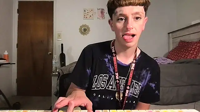 Snapshot of twentywithafelonyy chatting on 09/25/25, 07:23 twentywithafelonyy online show from 09/25/25, 07:23