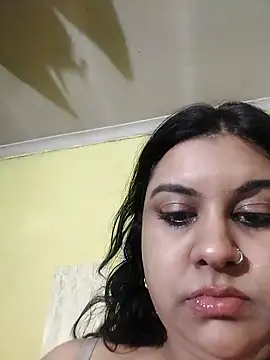 Snapshot of GoddessLorenaTheeSiren chatting on 12/22/24, 08:36 GoddessLorenaTheeSiren online show from 12/22/24, 08:36