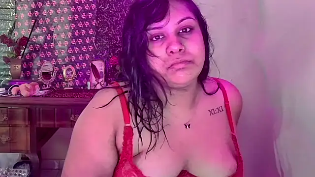 Snapshot of GoddessLorenaTheeSiren chatting on 03/11/25, 08:53 GoddessLorenaTheeSiren online show from 03/11/25, 08:53