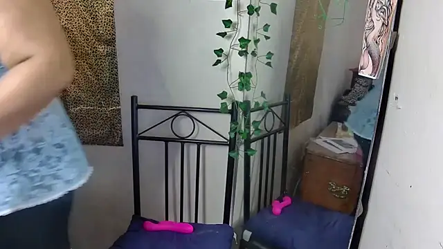 Snapshot of GoddessLorenaTheeSiren chatting on 10/07/25, 08:55 GoddessLorenaTheeSiren online show from 10/07/25, 08:55