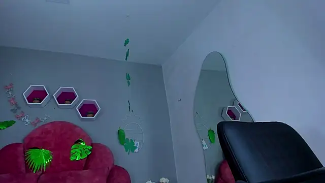 Snapshot of ParisFox_ chatting on 03/15/25, 05:04 ParisFox online show from 03/15/25, 05:04