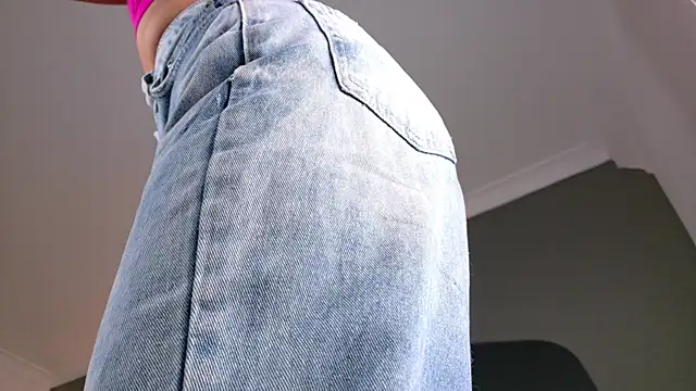 Snapshot of ParisFox_ chatting on 10/24/25, 07:32 ParisFox online show from 10/24/25, 07:32