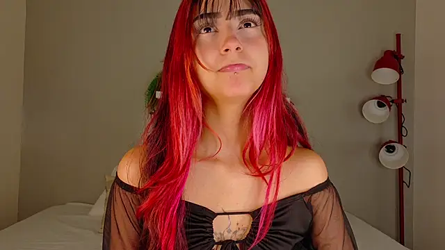 Snapshot of ParisFox_ chatting on 12/04/25, 07:55 ParisFox online show from 12/04/25, 07:55