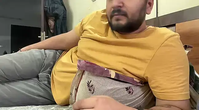 Snapshot of gauravgay93 chatting on 03/09/25, 01:04 gauravgay93 online show from 03/09/25, 01:04