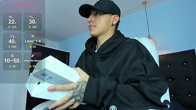 Lobo 17  online show from 11/04/25, 03:38