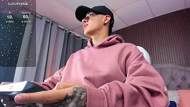 Lobo 17  online show from 11/21/25, 10:52