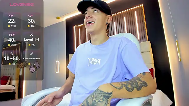 Lobo 17  online show from 02/14/26, 03:47