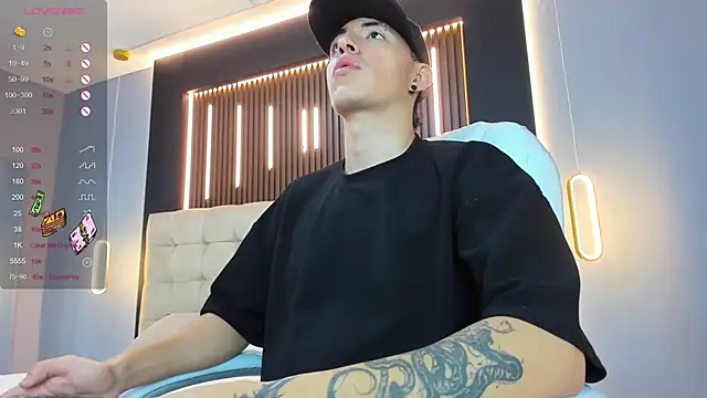 Lobo 17  online show from 03/20/26, 03:22