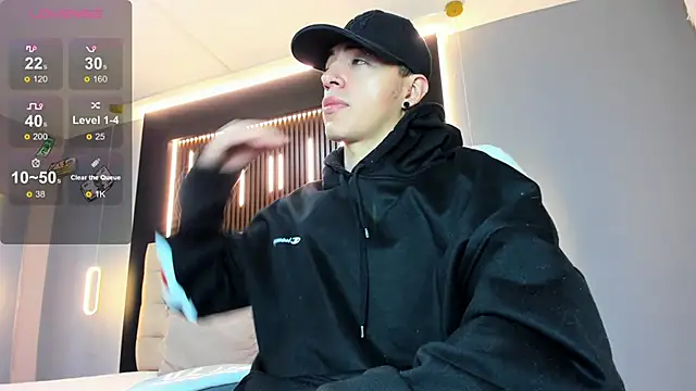 Lobo 17  online show from 03/31/26, 03:52