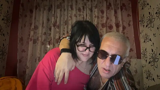 Snapshot of StellarTeam chatting on 11/06/25, 11:15 StellarTeam online show from 11/06/25, 11:15