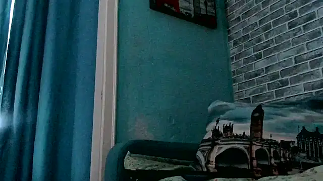 Snapshot of luhia5 chatting on 12/15/24, 08:19 luhia5 online show from 12/15/24, 08:19