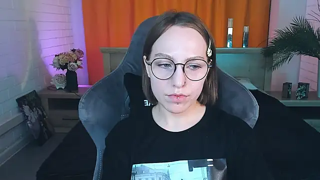 Snapshot of AphexQueen chatting on 01/14/25, 12:35 AphexQueen online show from 01/14/25, 12:35