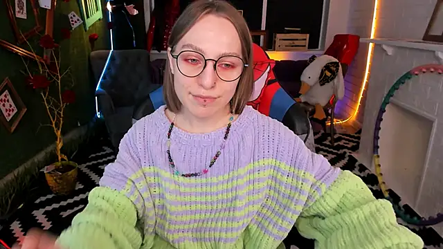 Snapshot of AphexQueen chatting on 02/19/25, 04:11 AphexQueen online show from 02/19/25, 04:11