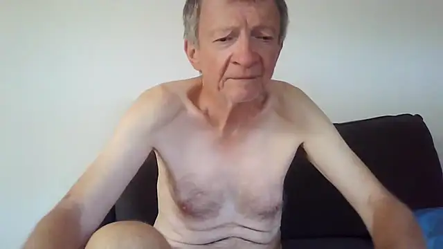 naturiste974 online show from 12/23/25, 08:12