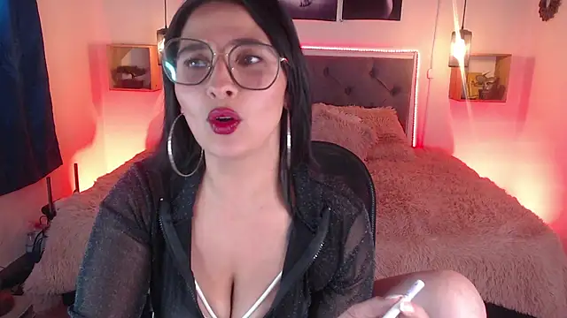 emily leinner online show from 10/11/25, 03:10