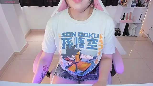 misshoneyxxx online show from 02/27/25, 02:00