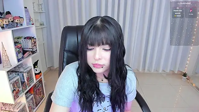 misshoneyxxx online show from 11/11/25, 06:24