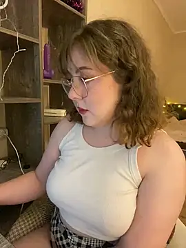 Snapshot of cinnabon_ chatting on 01/12/25, 01:48 cinnabon online show from 01/12/25, 01:48