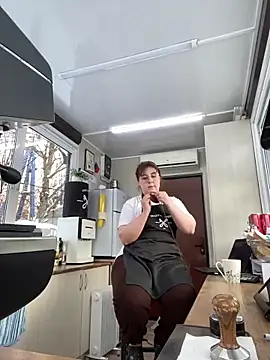 Snapshot of cinnabon_ chatting on 03/01/25, 02:23 cinnabon online show from 03/01/25, 02:23