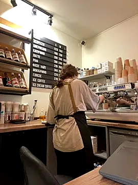 Snapshot of cinnabon_ chatting on 12/01/25, 10:31 cinnabon online show from 12/01/25, 10:31