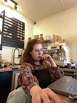 cinnabon  online show from 06/03/26, 02:33