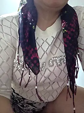 Snapshot of Erotica333 chatting on 06/19/26, 10:35 Erotica333 online show from 06/19/26, 10:35