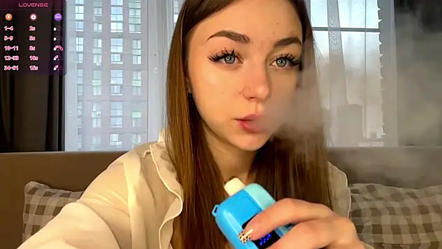 LindaFarmer online show from 09/26/25, 04:05