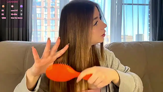 LindaFarmer online show from 10/09/25, 04:21