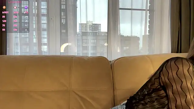 LindaFarmer online show from 11/27/25, 04:36