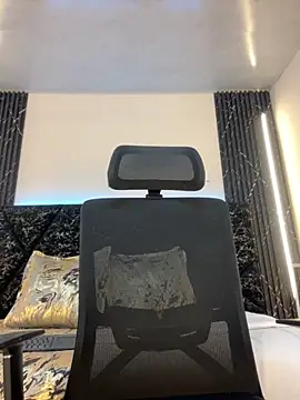 Emy leon online show from 11/23/25, 07:02