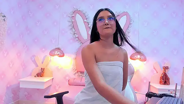 Saraa Skinny online show from 01/25/25, 05:51