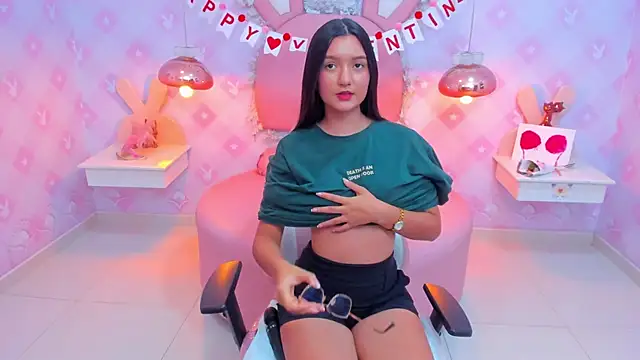 Saraa Skinny online show from 02/16/25, 02:54