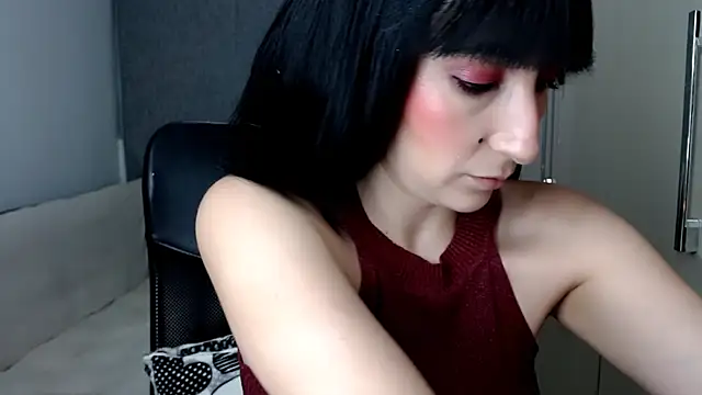 Laura-pervert online show from 11/29/25, 11:08