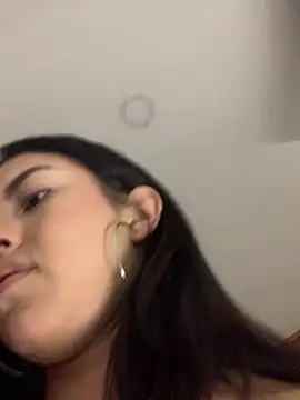 Snapshot of emily_22x chatting on 03/07/25, 01:42 emily 22x online show from 03/07/25, 01:42