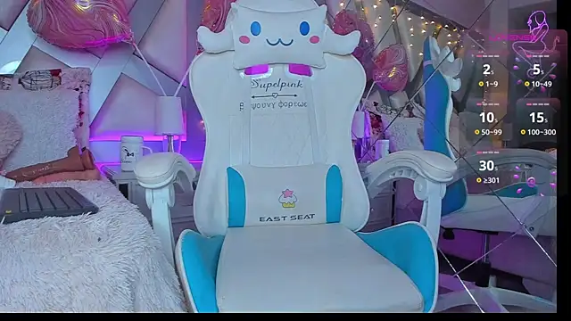 Amber villalobos  online show from 02/14/25, 10:28