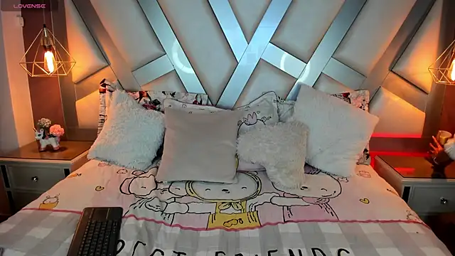 Amber villalobos  online show from 03/07/25, 04:02