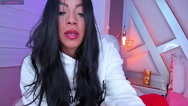 Amber villalobos  online show from 09/25/25, 03:43