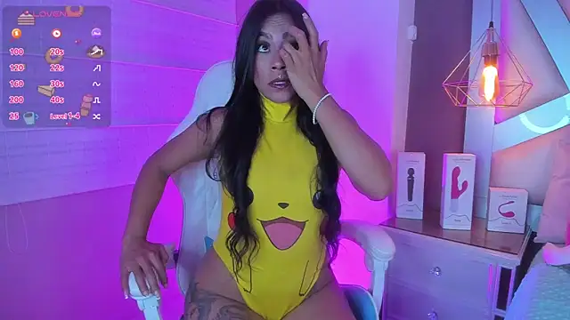 Amber villalobos  online show from 05/21/26, 03:57