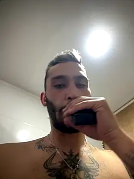 Snapshot of openmind_boy chatting on 11/11/25, 02:50 openmind boy online show from 11/11/25, 02:50