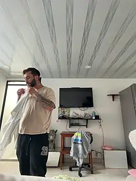 Snapshot of openmind_boy chatting on 02/16/26, 03:41 openmind boy online show from 02/16/26, 03:41