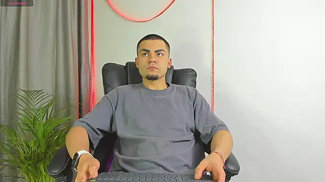 kalivan voinesscu online show from 10/13/25, 07:52