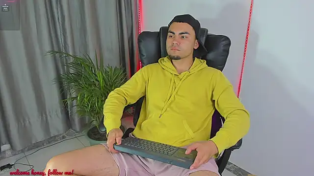 kalivan voinesscu online show from 11/26/25, 08:37