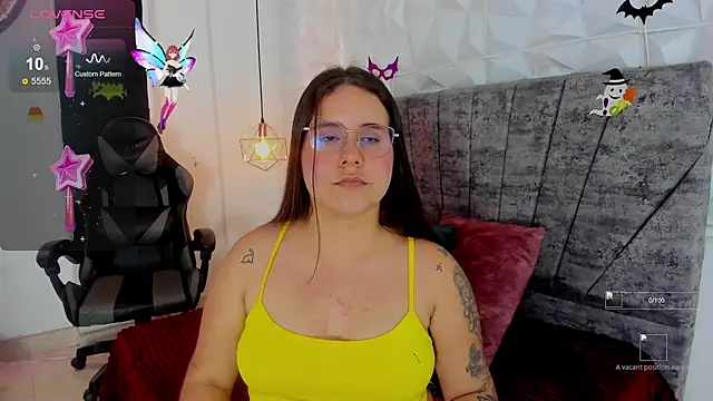 Snapshot of April1_sc chatting on 10/27/25, 08:35 April1 sc online show from 10/27/25, 08:35