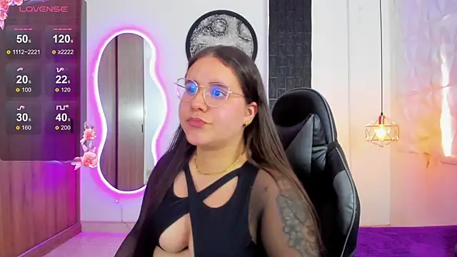 Snapshot of April1_sc chatting on 11/19/25, 08:20 April1 sc online show from 11/19/25, 08:20