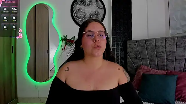 Snapshot of April1_sc chatting on 12/01/25, 08:47 April1 sc online show from 12/01/25, 08:47