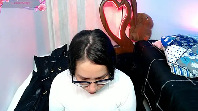 naihroby online show from 04/24/26, 02:14