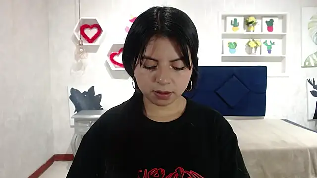 CarolineBrunx online show from 10/06/25, 12:30