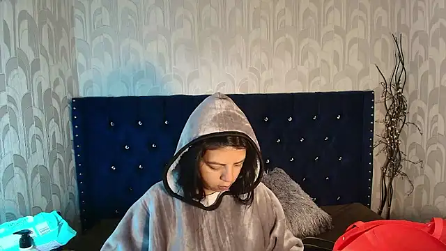 CarolineBrunx online show from 01/15/26, 04:39