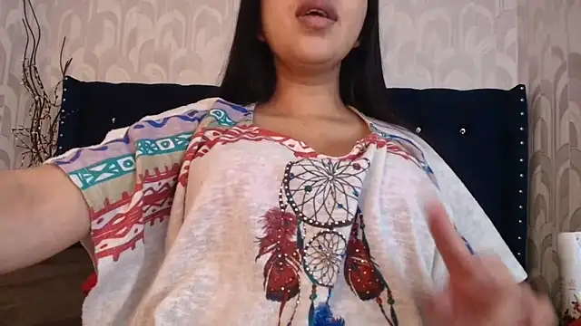 CarolineBrunx online show from 04/09/26, 04:34